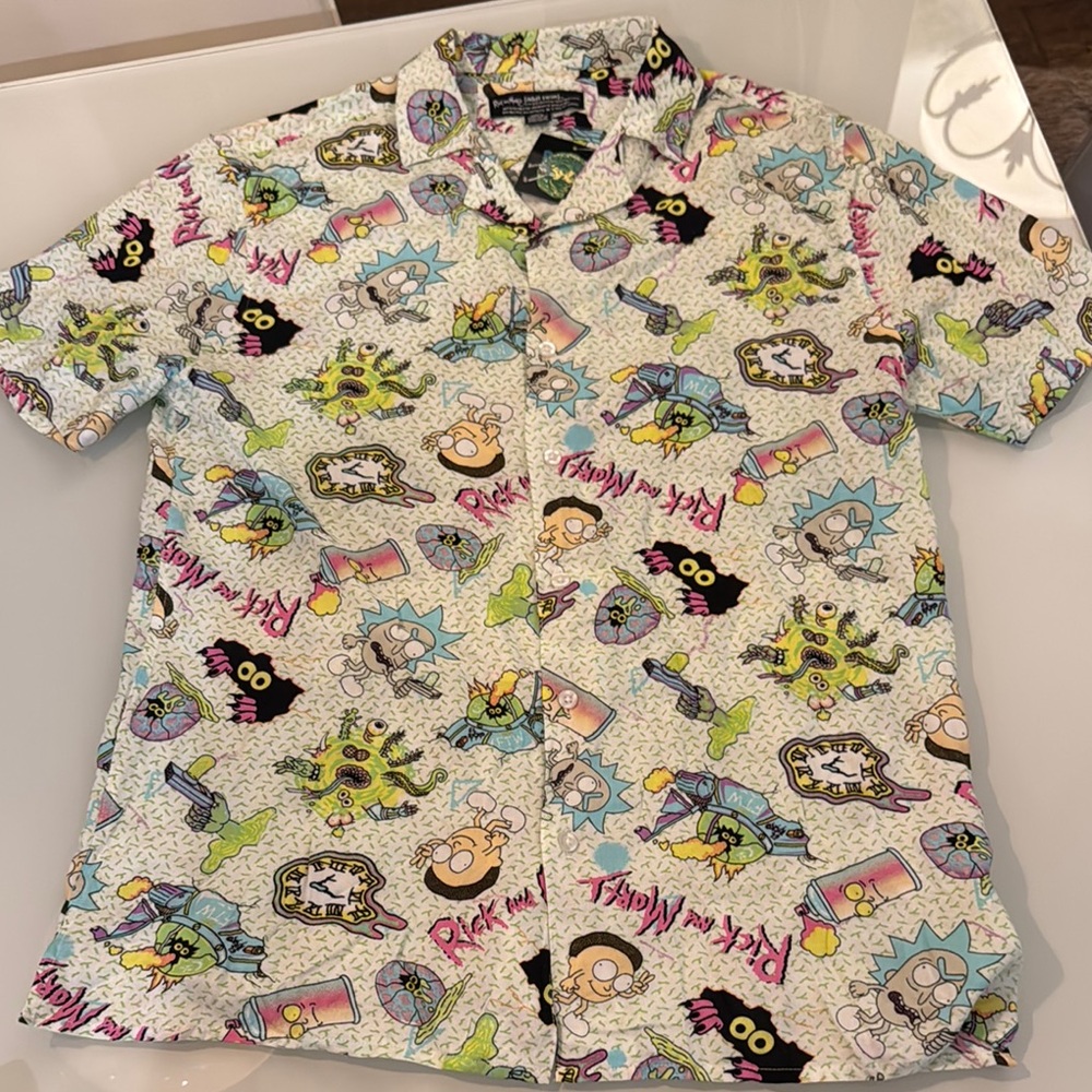 Rick and Morty Graphic Short Sleeve Shirt - size M